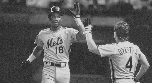 Darryl Strawberry hitting baseball