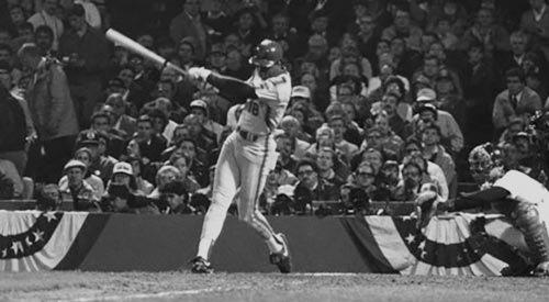 Darryl Strawberry hitting baseball